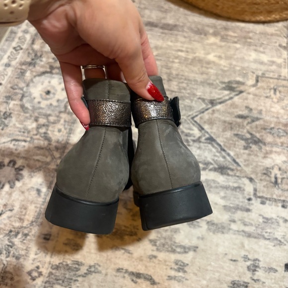 Mephisto leather metallic ankle boots size 6.5 - Picture 4 of 10